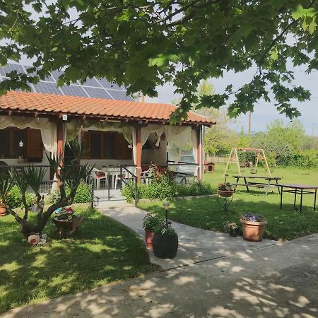 Mimi'S Studio Karianí Dış mekan fotoğraf