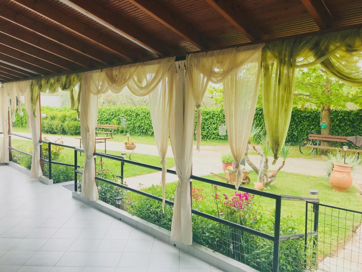 Mimi'S Studio Karianí Dış mekan fotoğraf